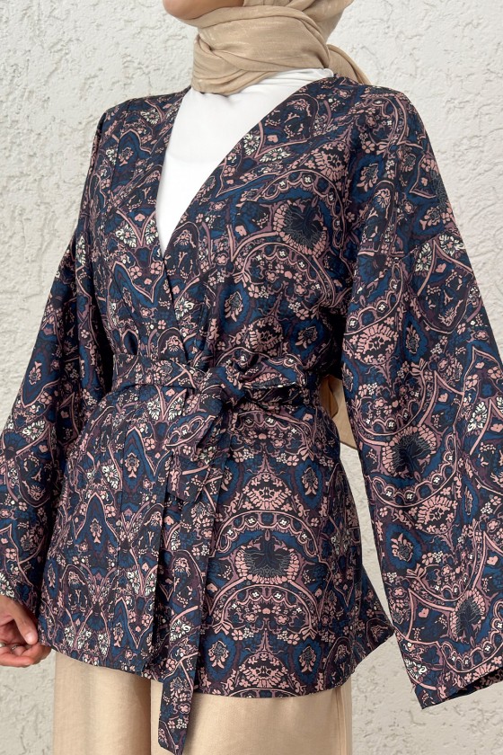 Kilim Desen Kuşaklı Kimono 0016 - LACİVERT Kilim Desen Kuşaklı Kimono 0016 - LACİVERT