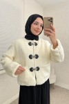 Toka Detaylı Peluş Ceket 0020 - EKRU Toka Detaylı Peluş Ceket 0020 - EKRU