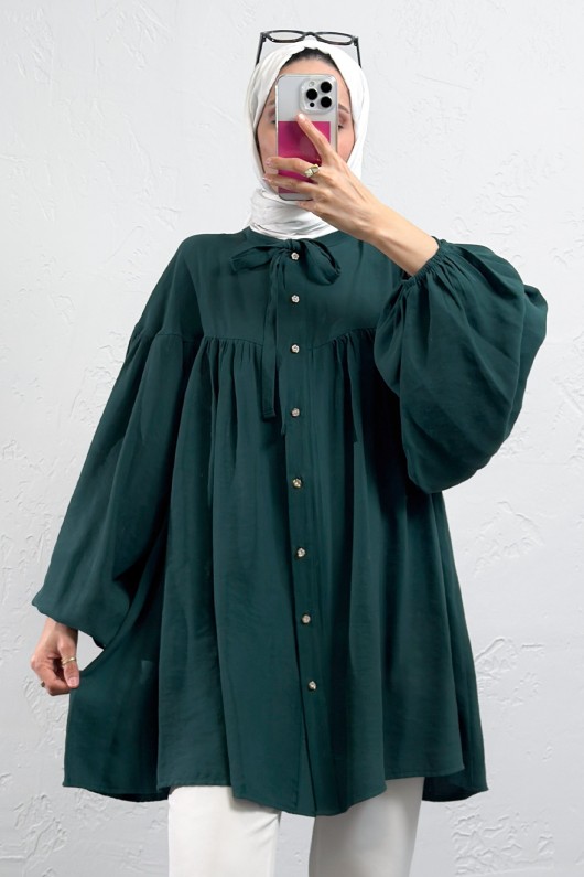 Yaka Bağcıklı Biritli Tunik 0083 - ZÜMRÜT YEŞİLİ Yaka Bağcıklı Biritli Tunik 0083 - ZÜMRÜT YEŞİLİ