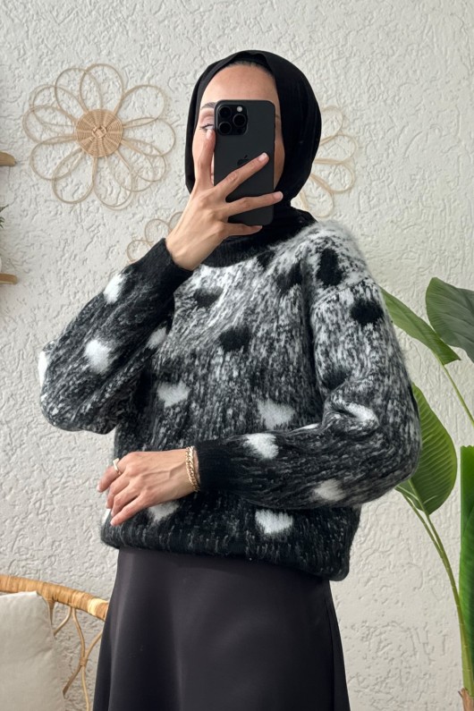 Kalp Desenli Sakallı Triko Kazak 1453 - SİYAH