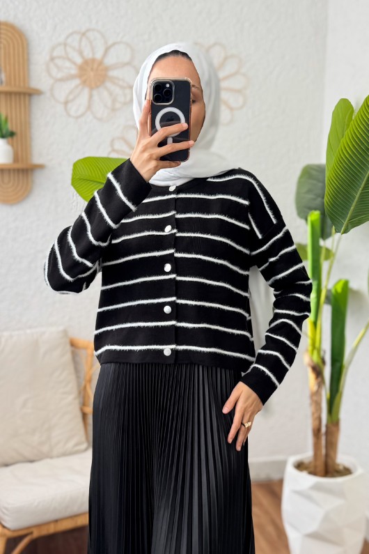 Düğmeli Kısa Triko Hırka 1920 - SİYAH