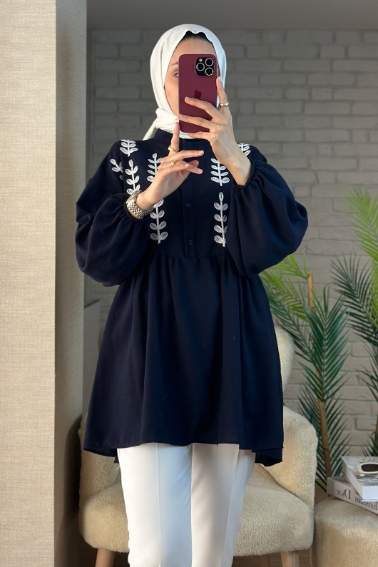 2036 Önü Çiçek Nakışlı Tunik - LACİVERT