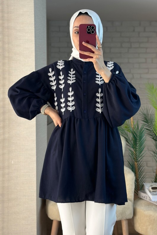 2036 Önü Çiçek Nakışlı Tunik - LACİVERT