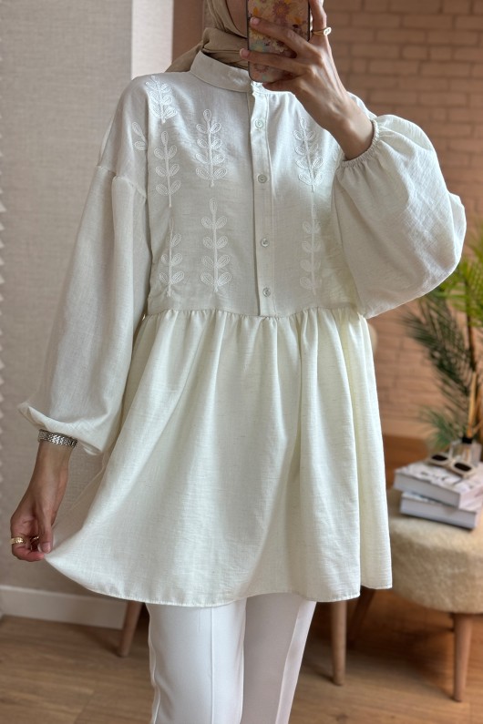 2036 Önü Çiçek Nakışlı Tunik - BEYAZ