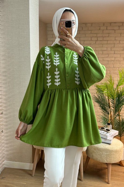 2036 Önü Çiçek Nakışlı Tunik - FISTIK YEŞİLİ