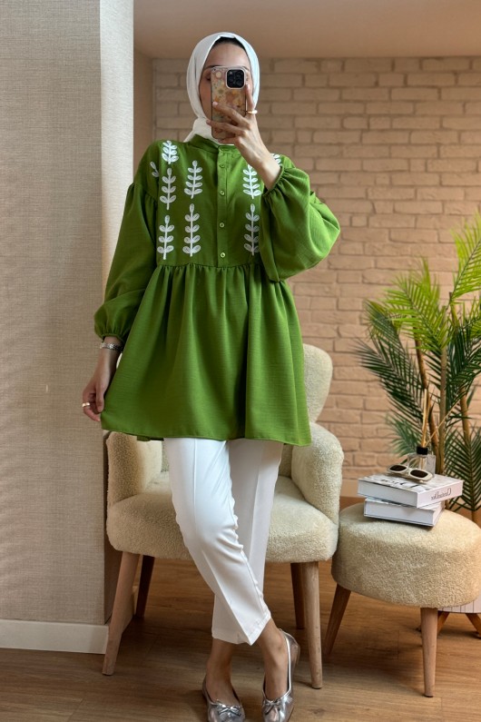 2036 Önü Çiçek Nakışlı Tunik - FISTIK YEŞİLİ