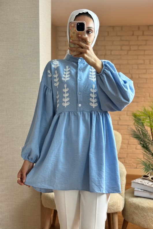 2036 Önü Çiçek Nakışlı Tunik - BEBE MAVİSİ