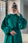 2084 Fırfır Detaylı Kuşaklı Elbise - ZÜMRÜT YEŞİLİ