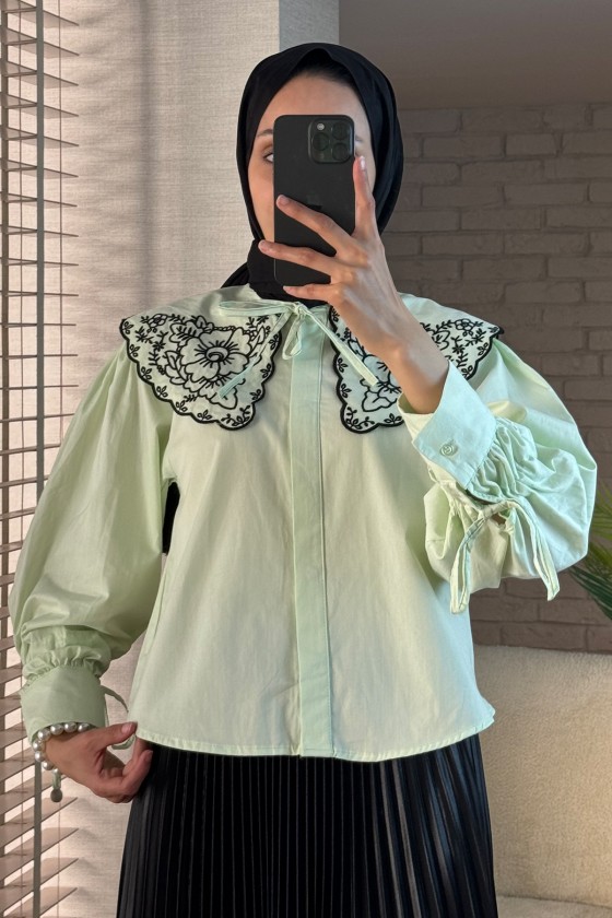 2088 Yakası Nakış Detaylı Tunik - SU YEŞİLİ