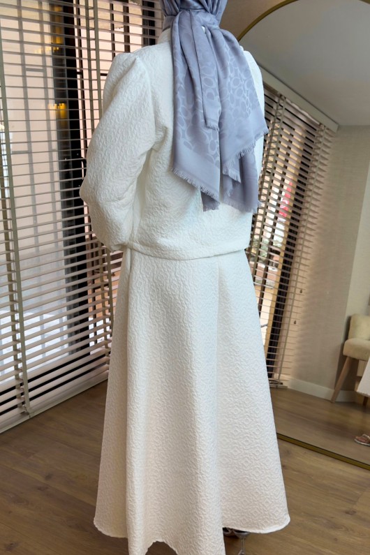 2161 Kabartma Desenli Takım - BEYAZ