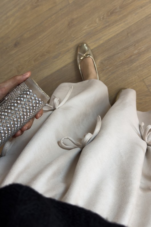 2162 Kurdele Detaylı Süet Etek - BEJ