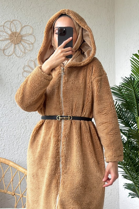 2183 Kapüşonlu Uzun Peluş Kap - CAMEL