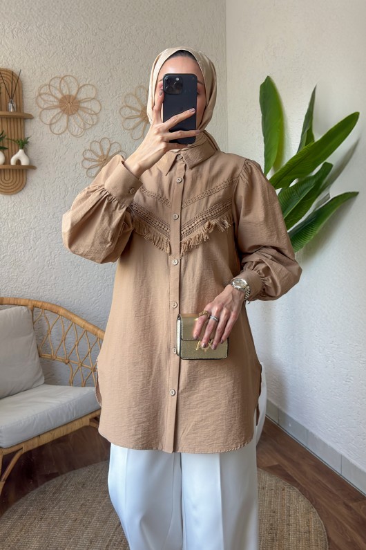 2189 Dantel Detaylı Gömlek - CAMEL