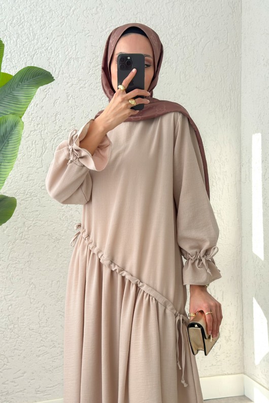 Çapraz Büzgülü Tesettür Elbise 2222 - BEJ