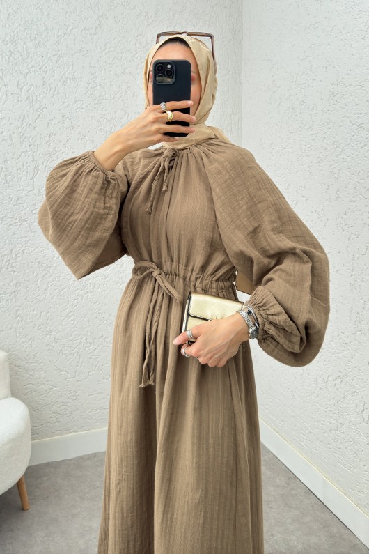 Yaka Büzgü Detaylı Elbise 2238 - VİZON