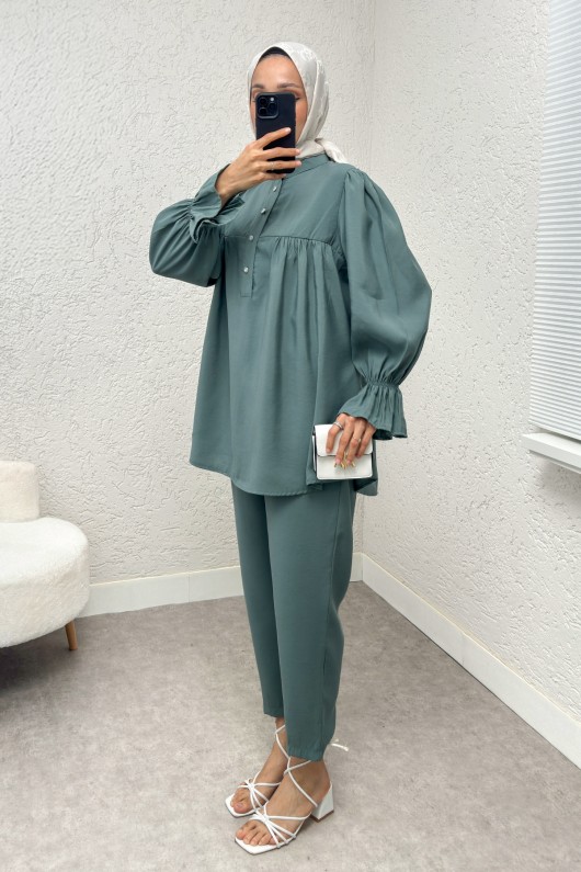 Hakim Yaka Kol Büzgülü Takım 2246 - MİNT YEŞİLİ Hakim Yaka Kol Büzgülü Takım 2246 - MİNT YEŞİLİ