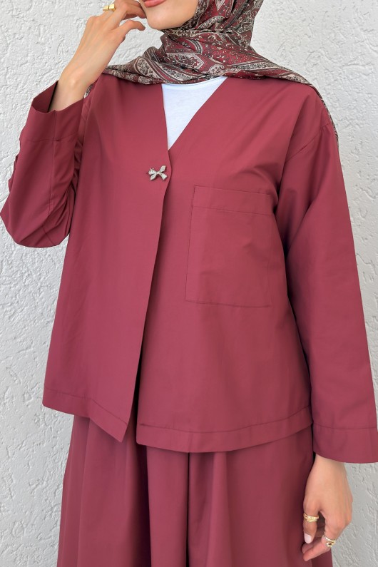 Broş Düğmeli Etekli Takım 2342 - BORDO Broş Düğmeli Etekli Takım 2342 - BORDO
