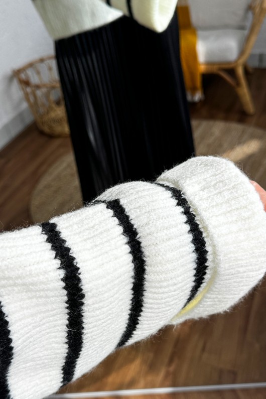 4003 Çizgili Triko Kazak - KREM