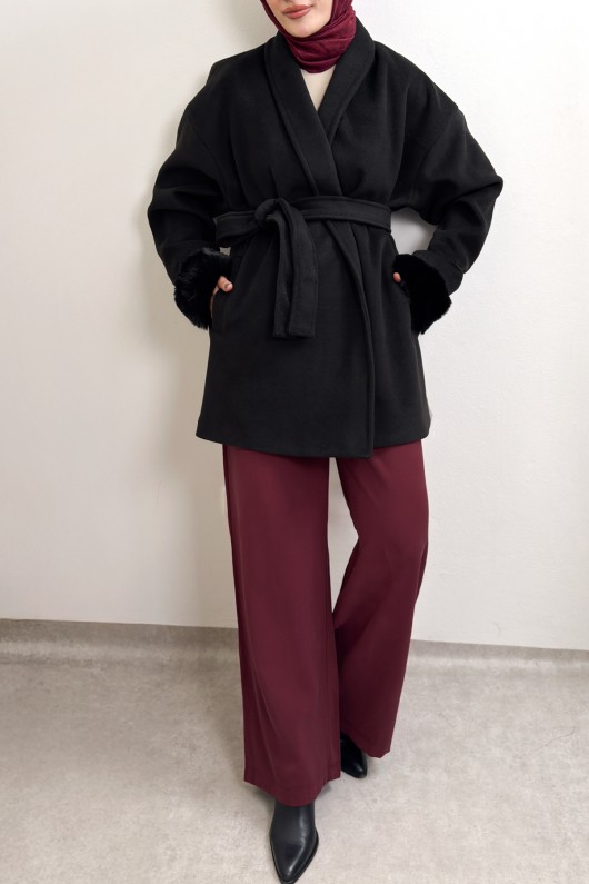 Kürk Manşet Detaylı Kaşe Kaban 4460 - SİYAH Kürk Manşet Detaylı Kaşe Kaban 4460 - SİYAH