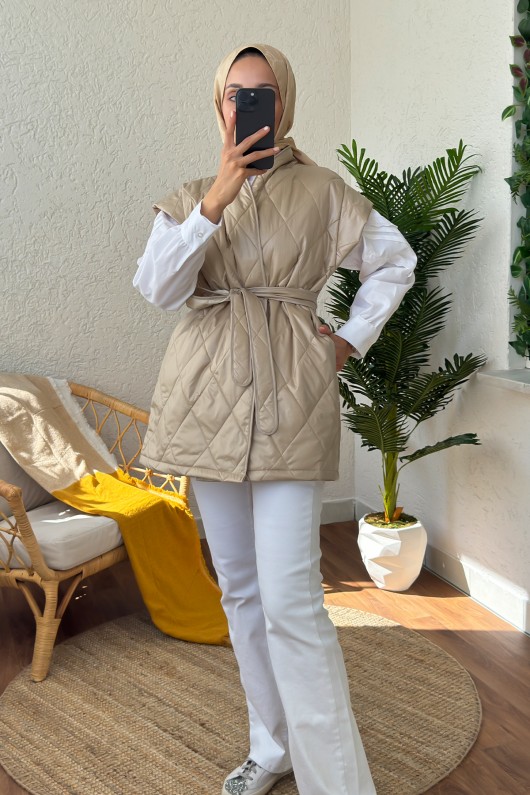 5002 Kuşaklı Kapitone Kısa Yelek - TAŞ RENGİ 5002 Kuşaklı Kapitone Kısa Yelek - TAŞ RENGİ