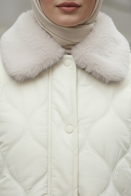 Yakası Kürklü Şişme Mont 5904 - KREM Yakası Kürklü Şişme Mont 5904 - KREM