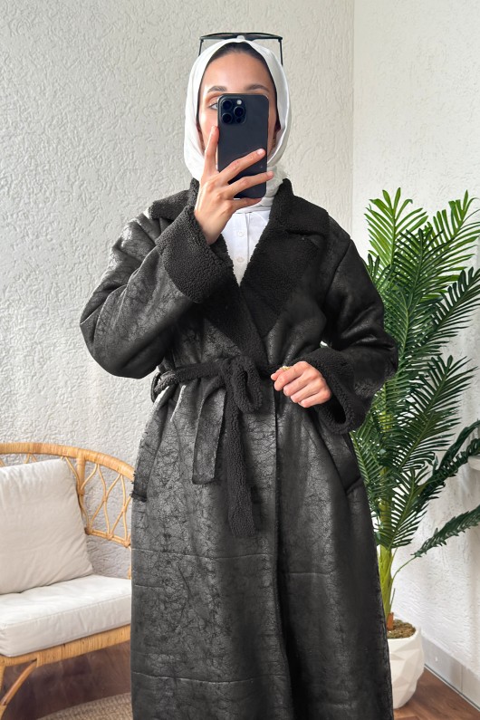 61667 İçi Peluşlu Uzun Manto - SİYAH 61667 İçi Peluşlu Uzun Manto - SİYAH