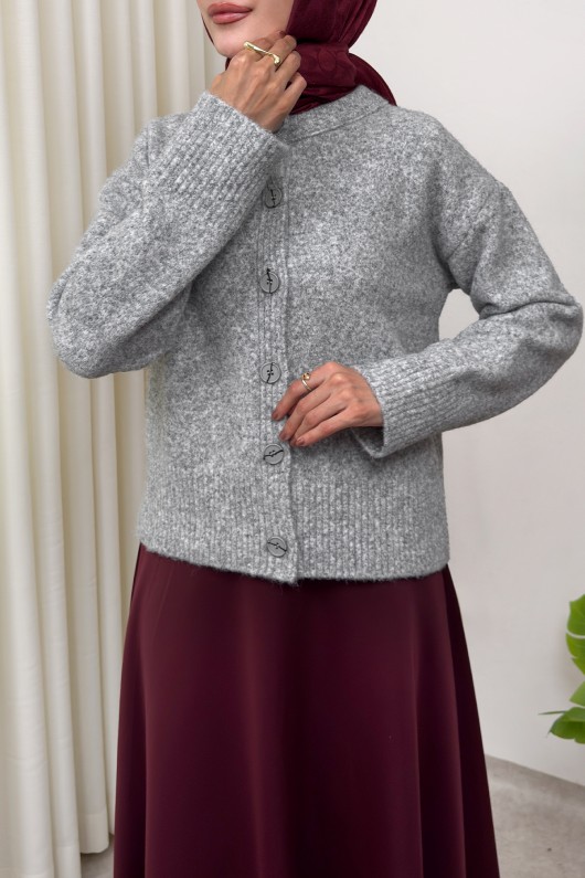 Yumoş Dokulu Triko Hırka 70145 - GRİ Yumoş Dokulu Triko Hırka 70145 - GRİ