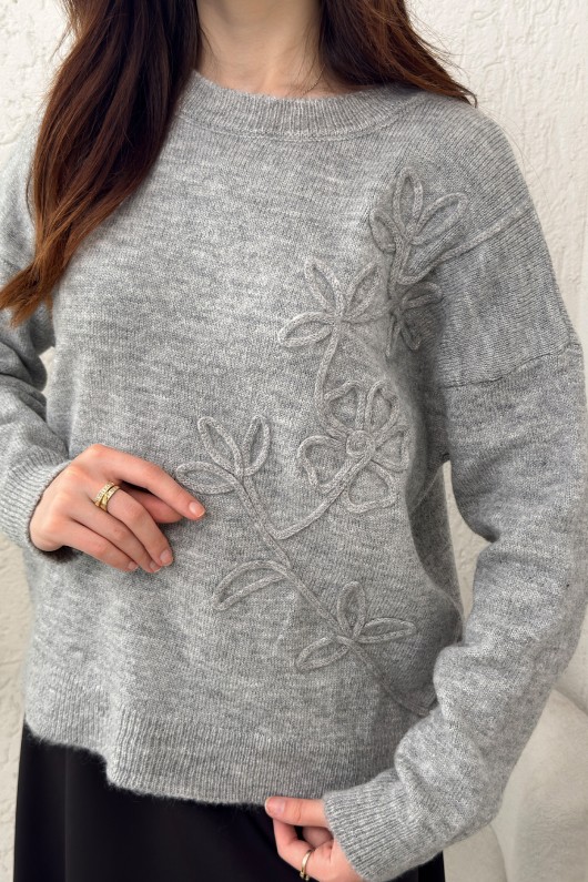 Süzene Nakışlı Triko Kazak 70056 - GRİ